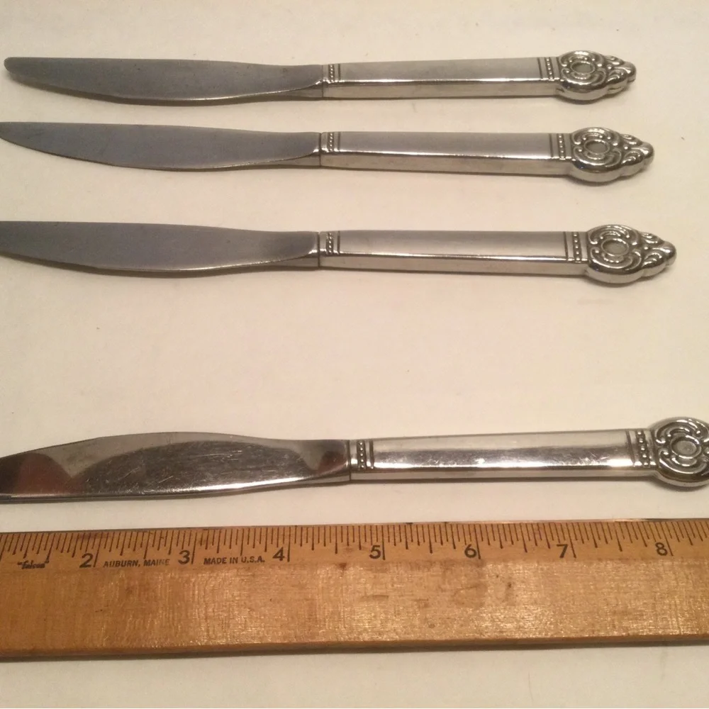 4 Oneida Stainless Dinner Knife Danish Court Flatware Butter Knives Table